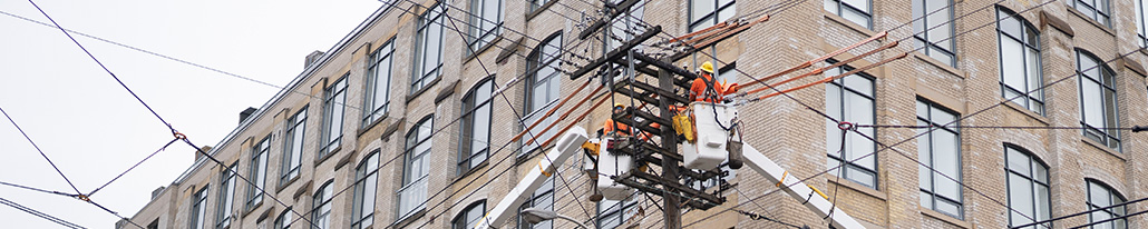 Toronto Hydro crew member working.